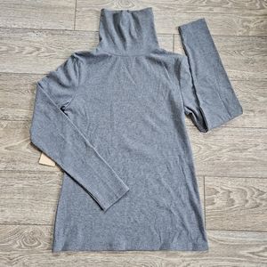 Halogen Gray Ribbed Knit Lightweight Turtleneck Sweater